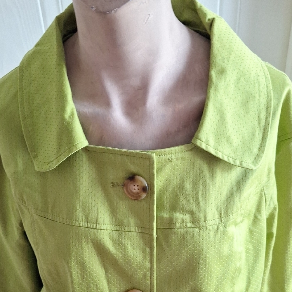 Chic Green R.Q.T. Jacket - Picture 3 of 9